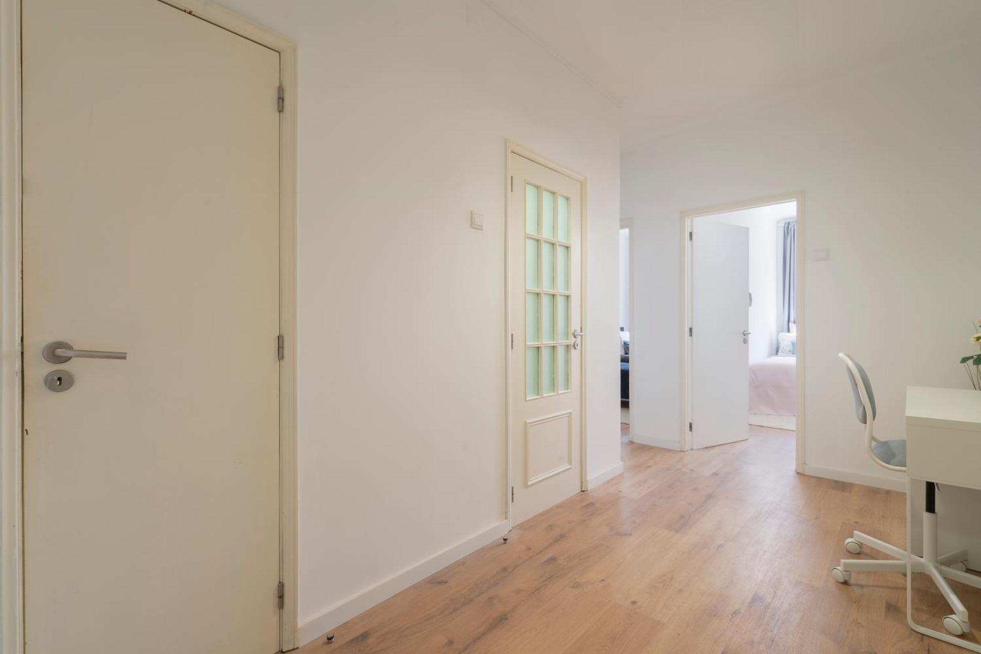 Host Wise - Comfy Minimalist Flat * Oporto